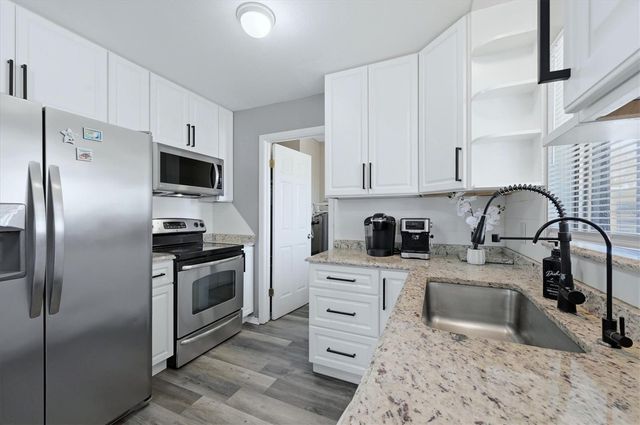 564 LEACH STREET, Englewood, FL 34223