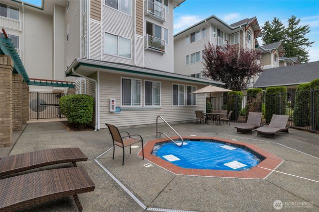 13301 SE 79th Place #B-402, Newcastle, WA 98059