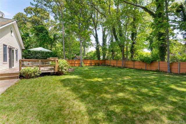 47 Suffolk Road, Hampton Bays, NY 11946