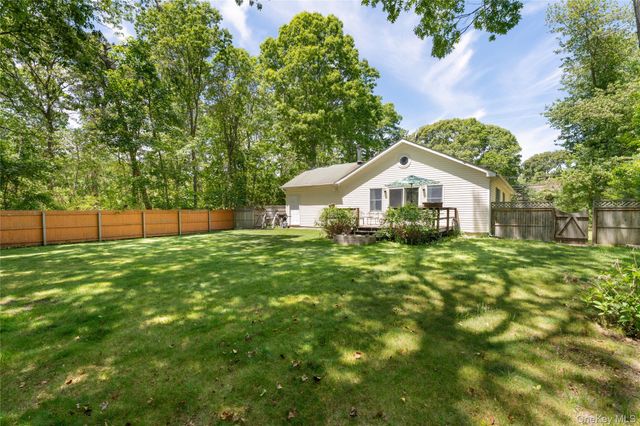 47 Suffolk Road, Hampton Bays, NY 11946