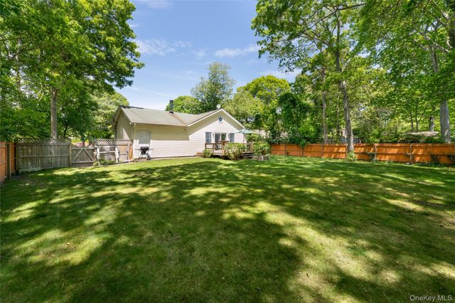 47 Suffolk Road, Hampton Bays, NY 11946