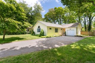 47 Suffolk Road, Hampton Bays, NY 11946
