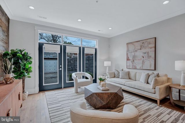 1622 E ST SE, Washington, DC 20003