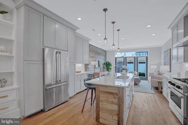1622 E ST SE, Washington, DC 20003