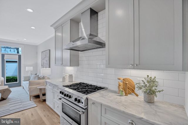 1622 E ST SE, Washington, DC 20003