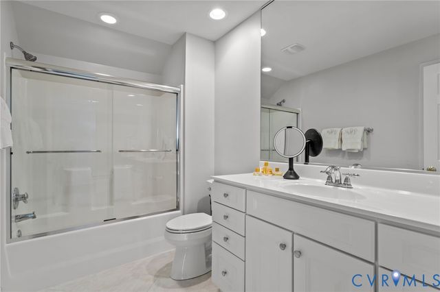 563 Hill Grove Rd, Manakin Sabot, VA 23103