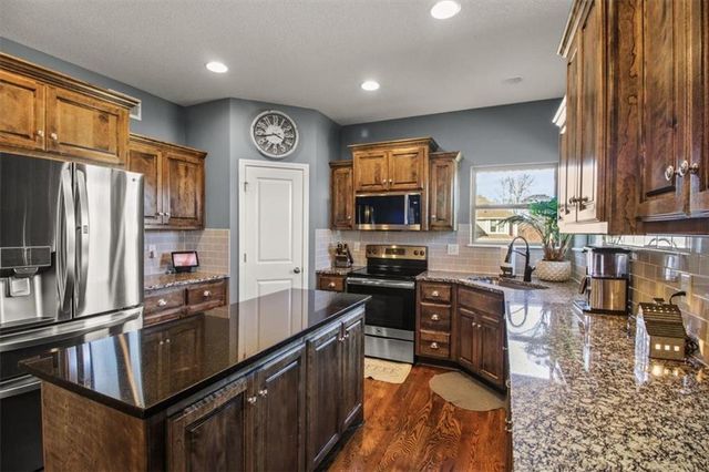 818 W Rader Street, Lone Jack, MO 64086