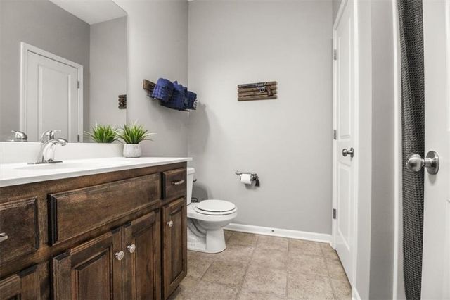 818 W Rader Street, Lone Jack, MO 64086