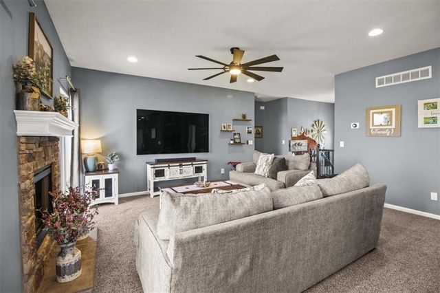 818 W Rader Street, Lone Jack, MO 64086