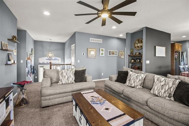 818 W Rader Street, Lone Jack, MO 64086