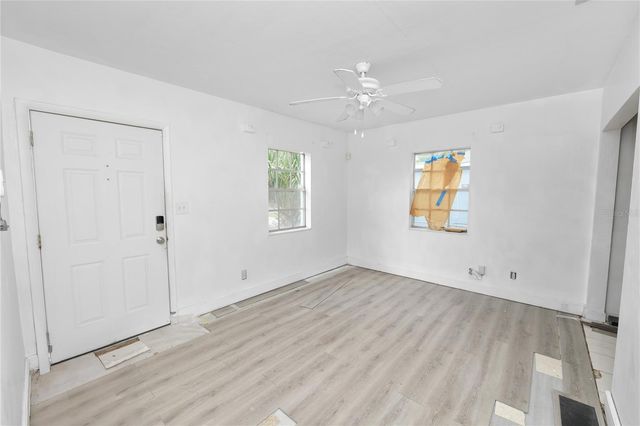 403 W VALENCIA STREET, Lakeland, FL 33805