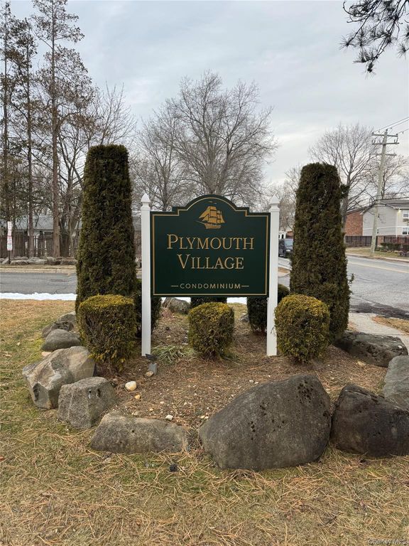 100 Hawthorne Avenue, Central Islip, NY 11722