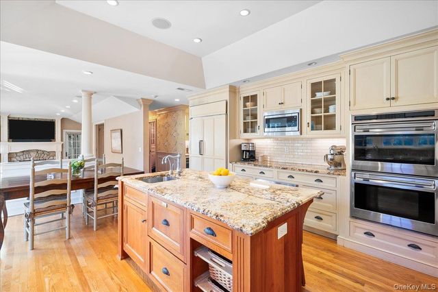76 Shore Drive, Larchmont, NY 10538