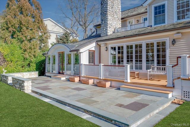 76 Shore Drive, Larchmont, NY 10538