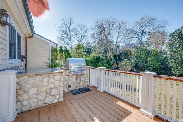 76 Shore Drive, Larchmont, NY 10538