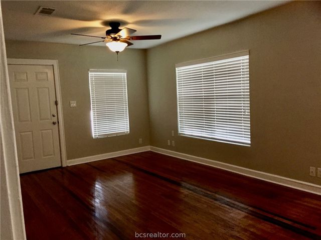 800 Mitchell Street, Bryan, TX 77802