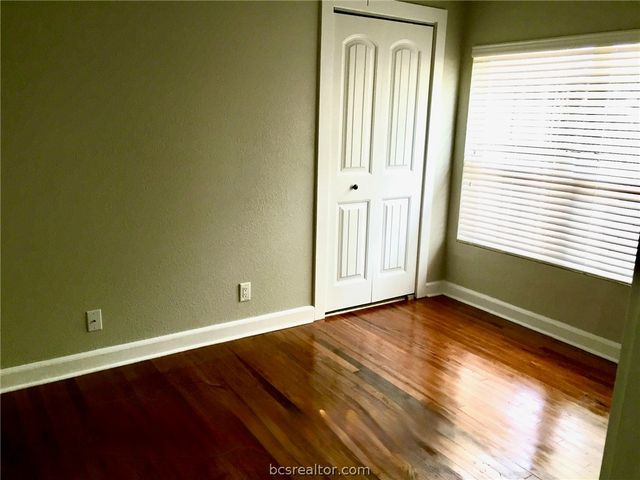 800 Mitchell Street, Bryan, TX 77802