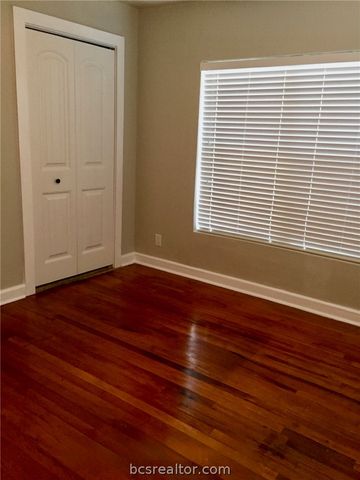 800 Mitchell Street, Bryan, TX 77802