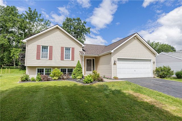 3337 Evergreen Circle, Walworth, NY 14568