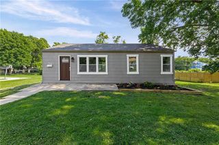 8319 W 77th Street, Overland Park, KS 66204