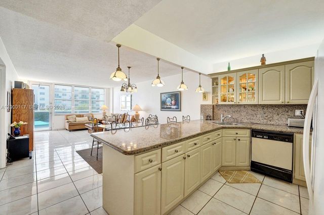 3725 S Ocean Dr 306, Hollywood, FL 33019