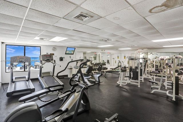 3725 S Ocean Dr 306, Hollywood, FL 33019