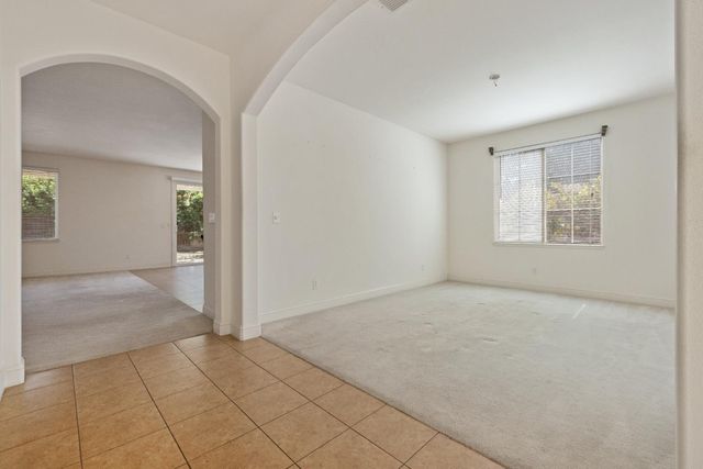 2208 Giant Oak Ln, Ceres, CA 95307