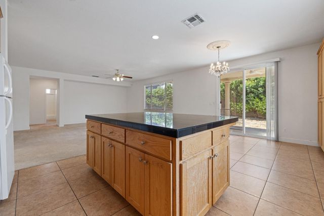 2208 Giant Oak Ln, Ceres, CA 95307