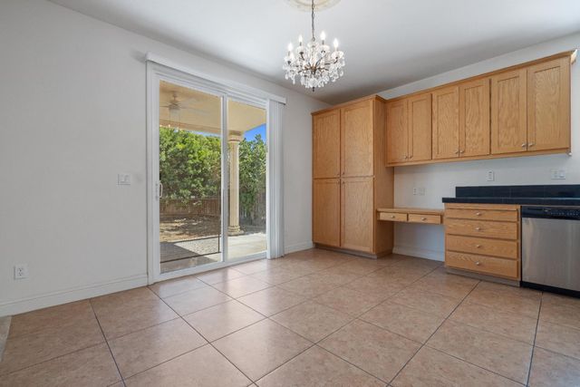 2208 Giant Oak Ln, Ceres, CA 95307