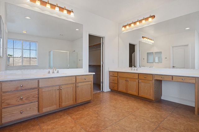 2208 Giant Oak Ln, Ceres, CA 95307