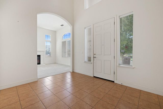 2208 Giant Oak Ln, Ceres, CA 95307