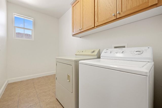 2208 Giant Oak Ln, Ceres, CA 95307