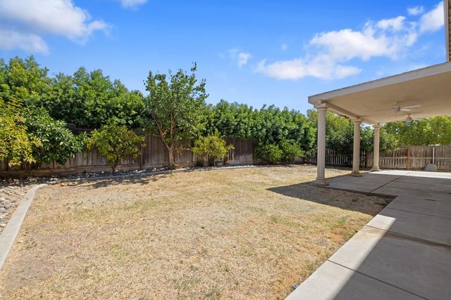 2208 Giant Oak Ln, Ceres, CA 95307