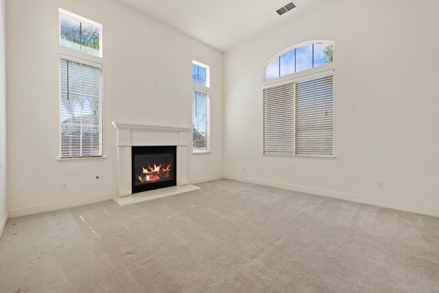 2208 Giant Oak Ln, Ceres, CA 95307