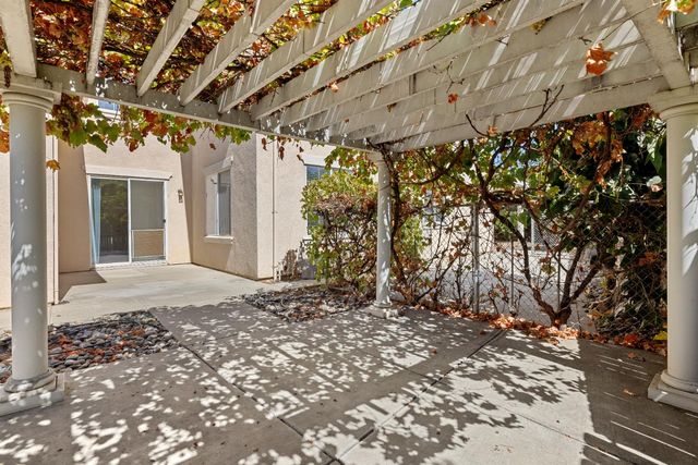 2208 Giant Oak Ln, Ceres, CA 95307