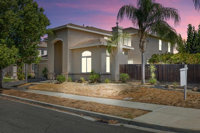 2208 Giant Oak Ln, Ceres, CA 95307