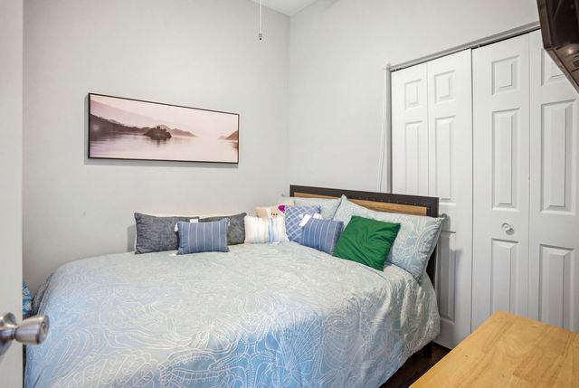 4214 W Wilcox Street, Chicago, IL 60624