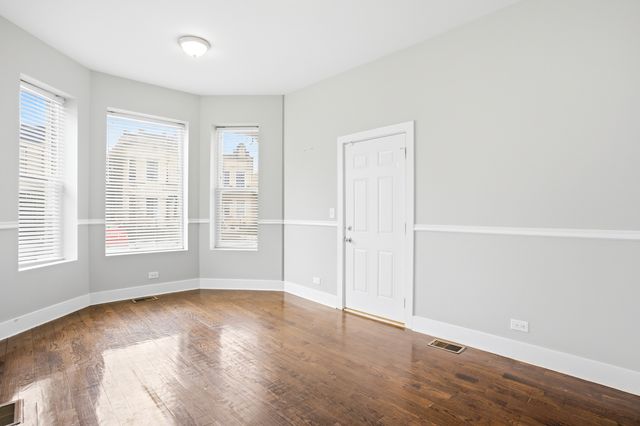 4214 W Wilcox Street, Chicago, IL 60624