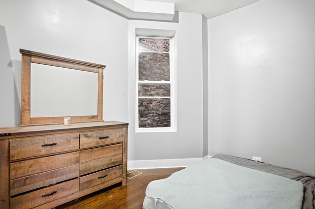 4214 W Wilcox Street, Chicago, IL 60624