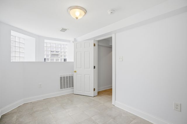 4214 W Wilcox Street, Chicago, IL 60624