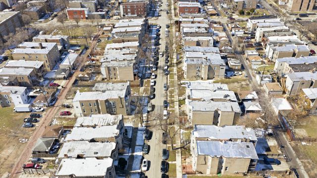 4214 W Wilcox Street, Chicago, IL 60624