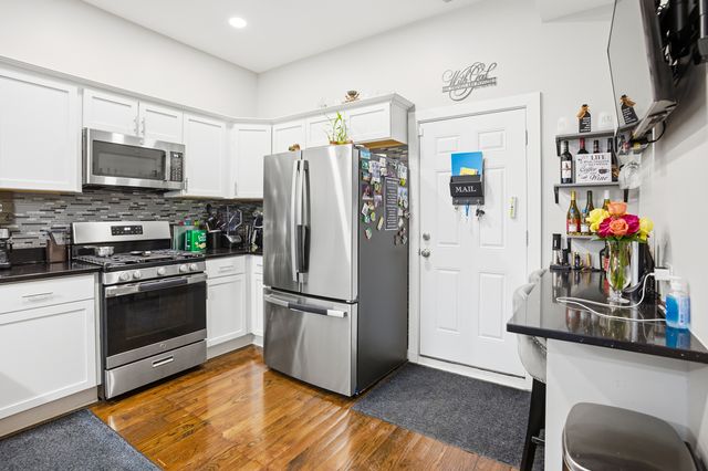 4214 W Wilcox Street, Chicago, IL 60624