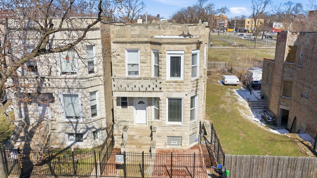 4214 W Wilcox Street, Chicago, IL 60624
