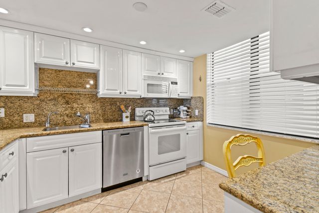840 OCEAN Drive 404, Juno Beach, FL 33408