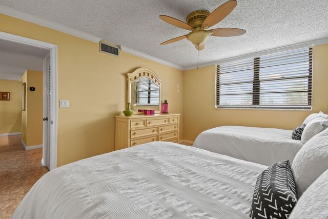 840 OCEAN Drive 404, Juno Beach, FL 33408