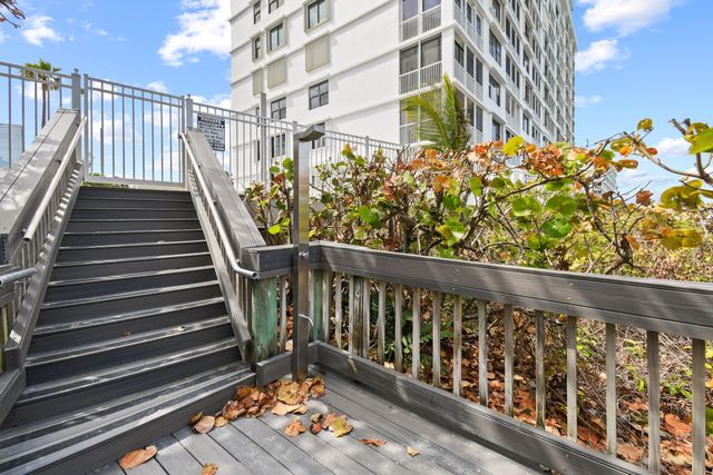 840 OCEAN Drive 404, Juno Beach, FL 33408