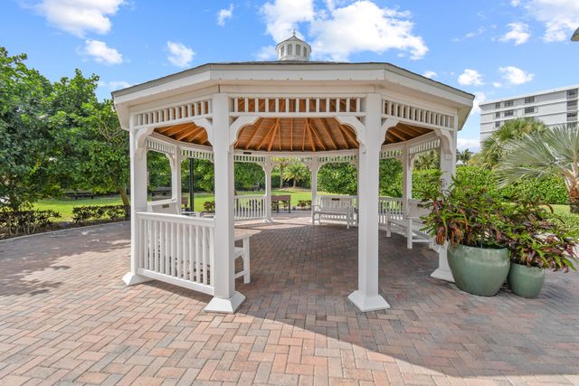 840 OCEAN Drive 404, Juno Beach, FL 33408