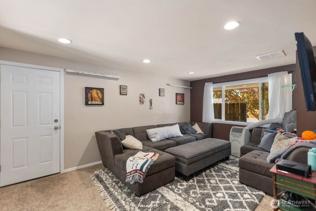 10301 NE 136th Place, Kirkland, WA 98034