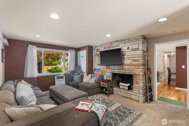 10301 NE 136th Place, Kirkland, WA 98034