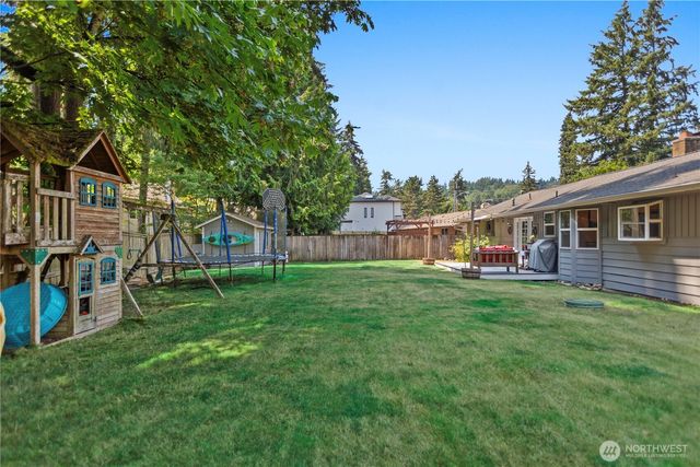 10301 NE 136th Place, Kirkland, WA 98034